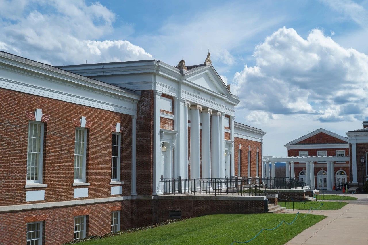 mcintire school of commerce弗吉尼亚大学的麦金太尔商学院提供金融
